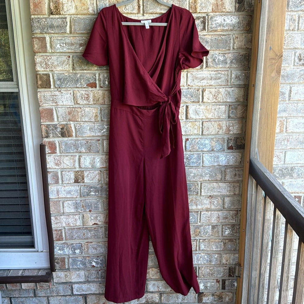 Leith faux wrap, jumpsuit burgundy,/ wine color. elastic in back waist